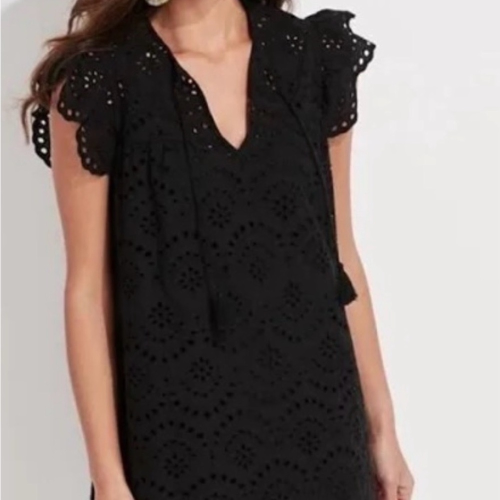 Vineyard Vines eyelet dress/cover-up. - Picture 5 of 5